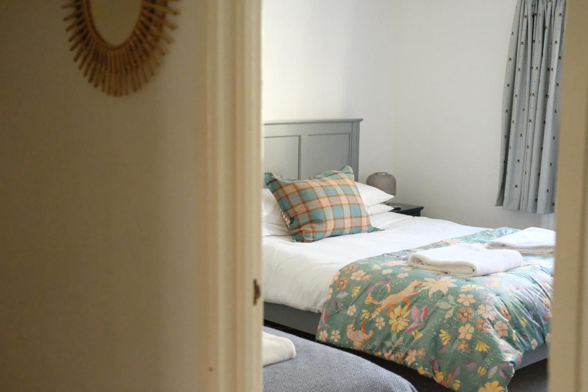 Spacious City Centre Apartment 巴斯 外观 照片