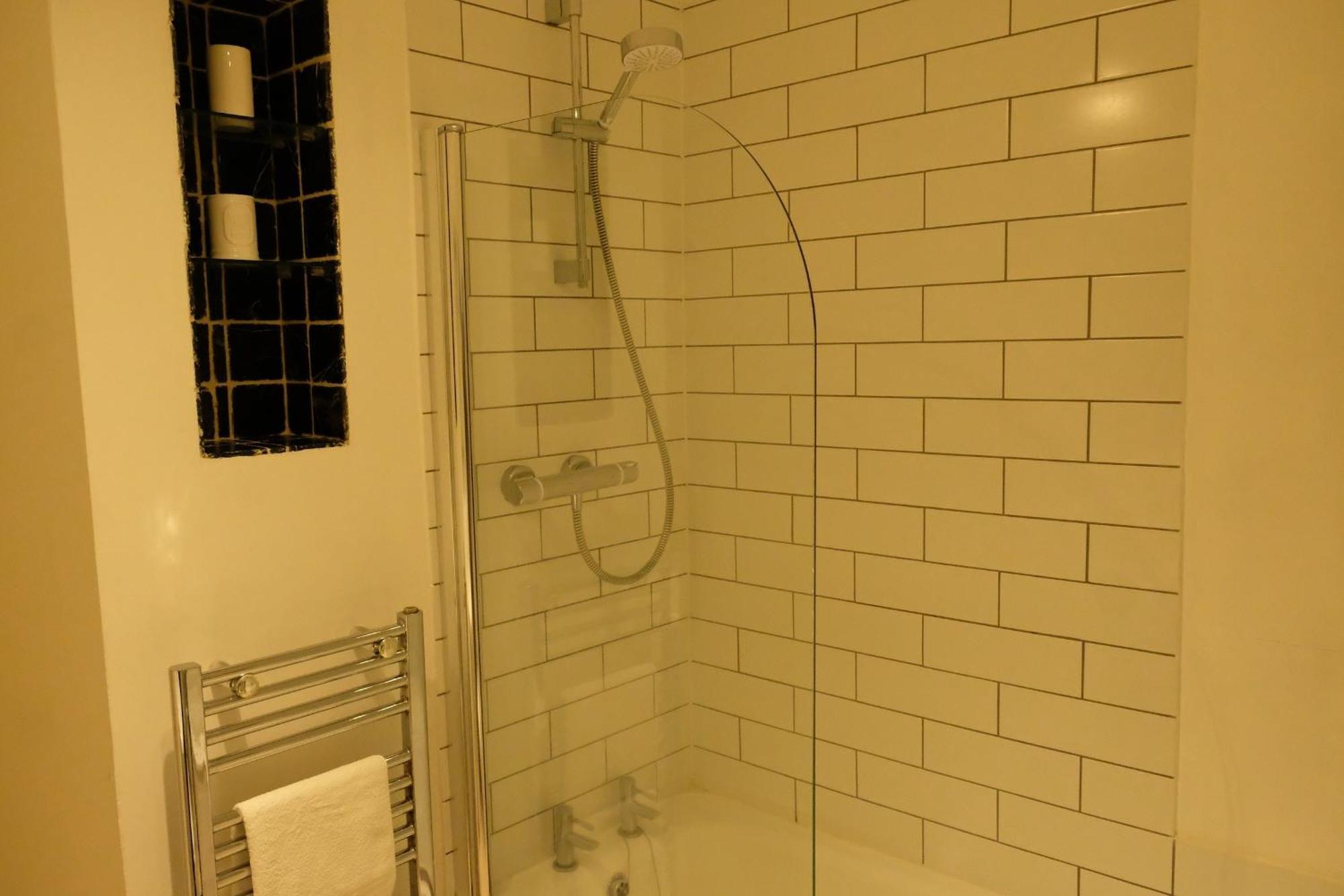 Spacious City Centre Apartment 巴斯 外观 照片